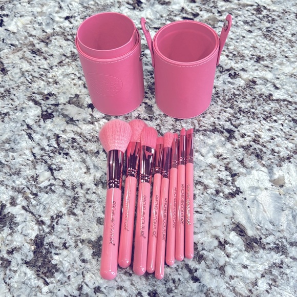 Rachel Couture Makeup Brushh Set and Storage Case - Picture 3 of 7